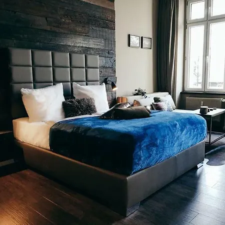 Chrome Otel 4*